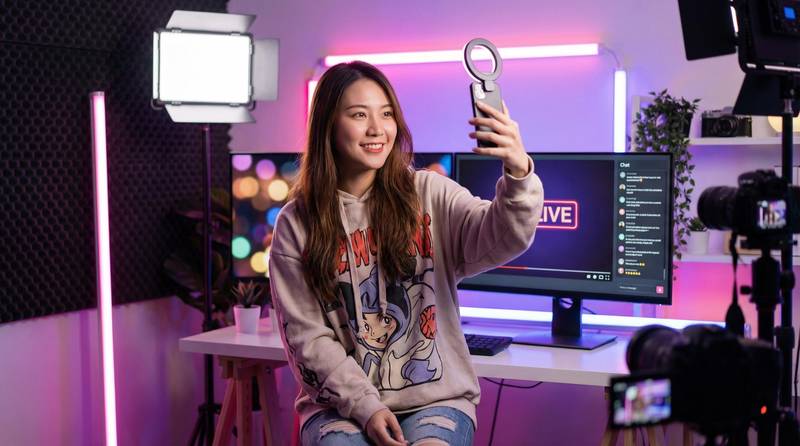 小马拉大车美女直播视频